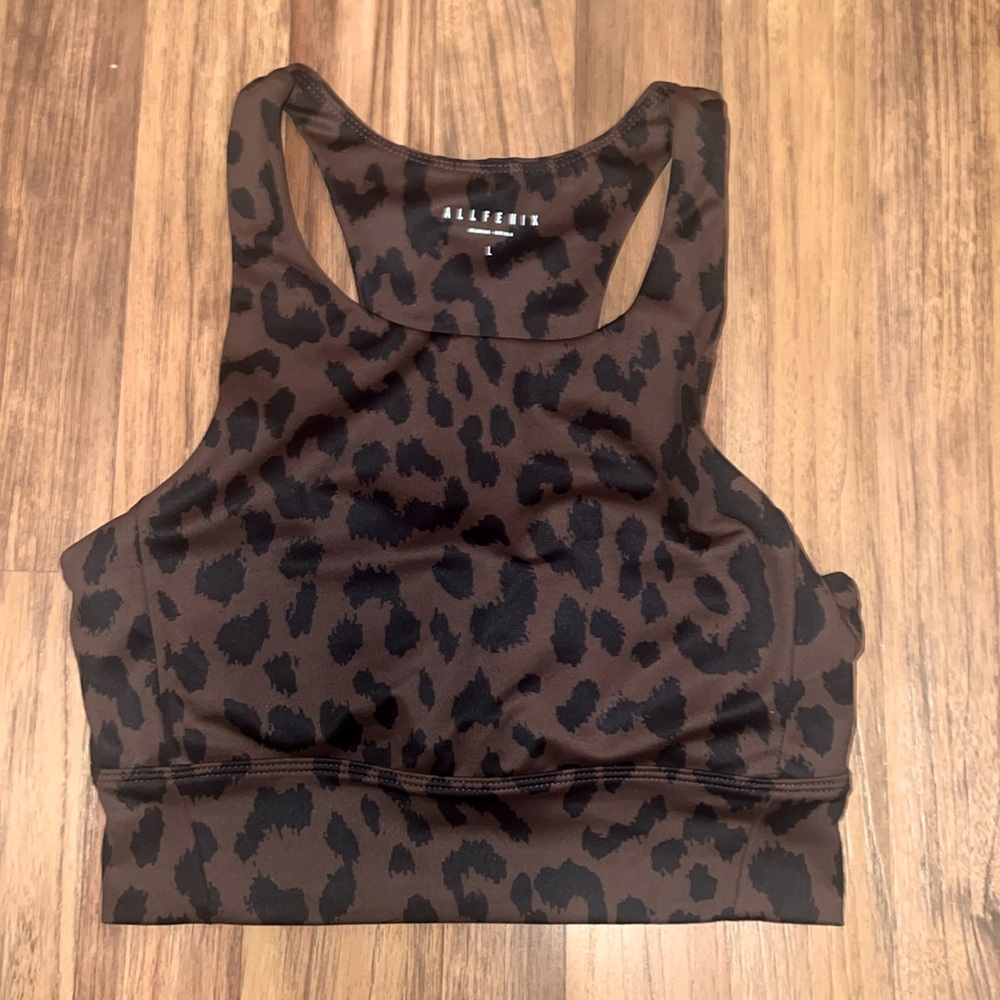 Women's Leopard Print Sports Bra size L